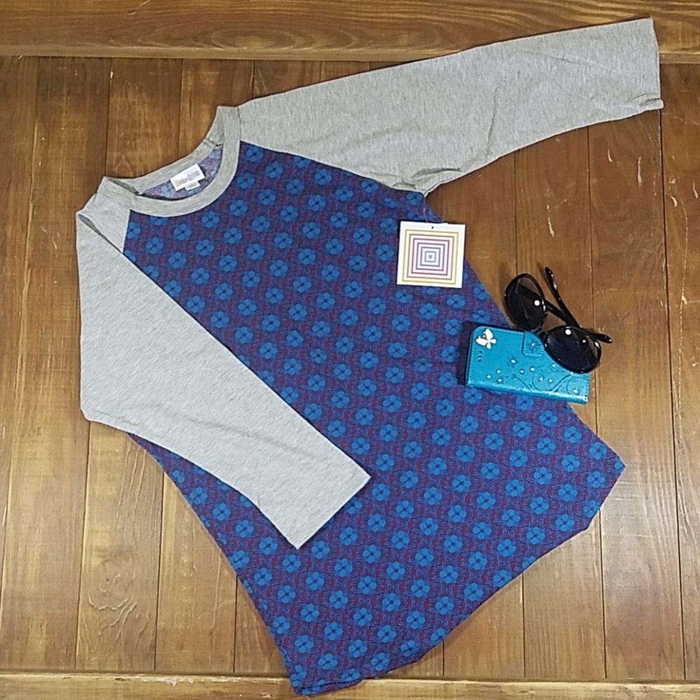Lularoe Randy T-shirt Size S